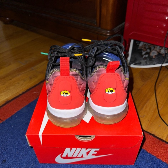 Nike Vapormax Plus Live Together Play Together men’s size 11 - Picture 3 of 4